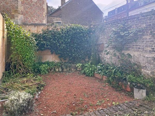 Vente                                                      Maison de ville
                        
                     4 pièces                      70 m2                     à Laon