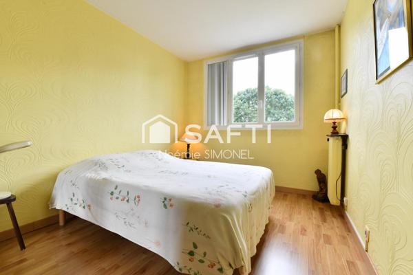 Bel appartement avec vue imprenable sur la plaine de BALIZY! Ravalement récemment executé!