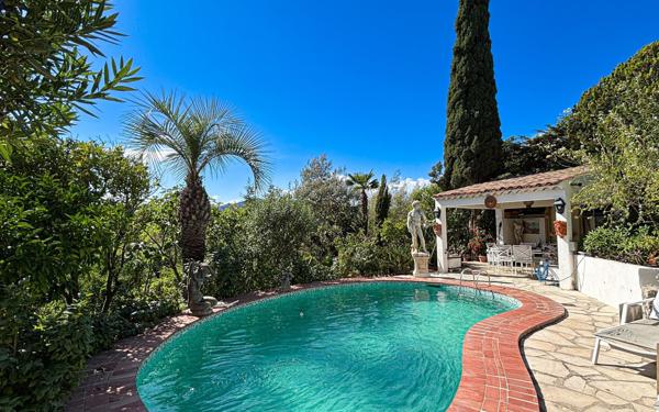 Maison à vendre    5 pièces • 193 m2 Cannes