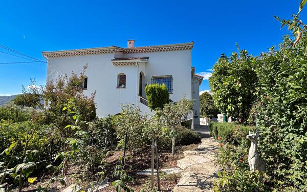 Maison à vendre    5 pièces • 193 m2 Cannes