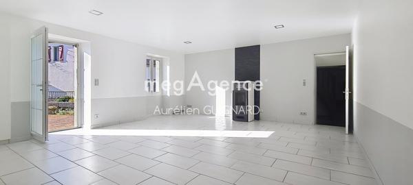 Maison à Bressuire, 79300 - 8 pièces 108m²