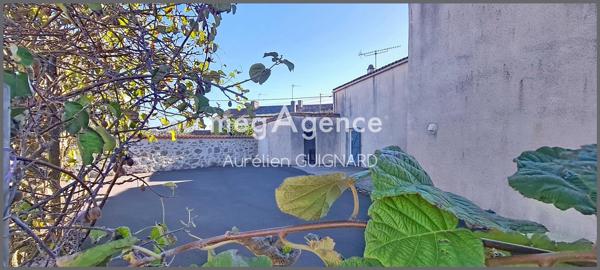 Maison à Bressuire, 79300 - 8 pièces 108m²