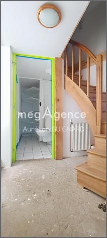 Maison à Bressuire, 79300 - 8 pièces 108m²