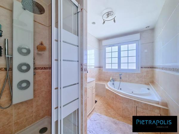 Maison avec piscine - 4 chambres - Beauregard -