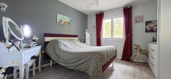 Maison 174 m² - 4 ch + bureau + pièce - Piscine