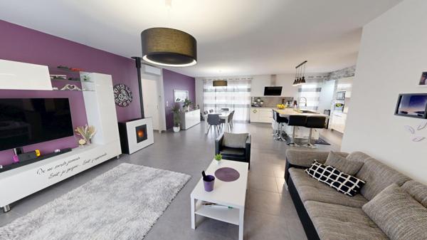 Proche CARCASSONNE, Maison de plain pied avec piscine et jardin