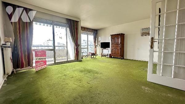 A VILLEURBANNE, secteur CONDORCET Grand Appartement T4 avec garage fermé et cave. Sécurisé.