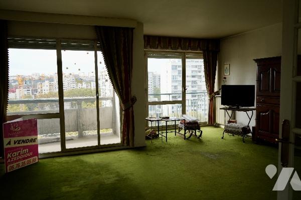 A VILLEURBANNE, secteur CONDORCET Grand Appartement T4 avec garage fermé et cave. Sécurisé.