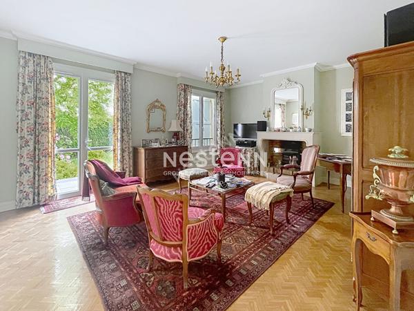 Maison Avrillé - 5 chambres - beaux volumes - jardin - sous-sol