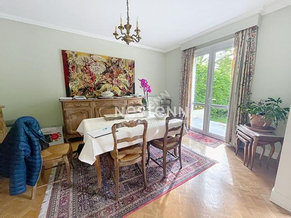 Maison Avrillé - 5 chambres - beaux volumes - jardin - sous-sol