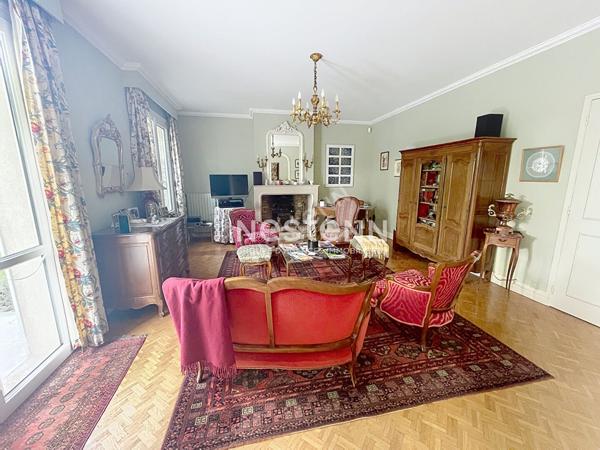 Maison Avrillé - 5 chambres - beaux volumes - jardin - sous-sol