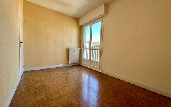 Appartement à vendre    3 pièces • 70,02 m2 Épinay-sur-Seine