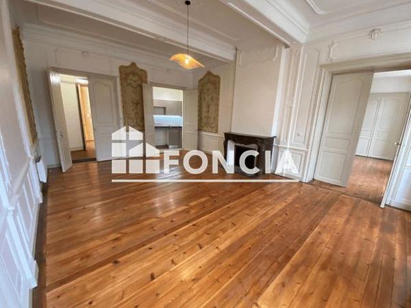 Location Appartement 2 pièces 67.9 m² - 55 RUE RICHARD COEUR DE LION Agen 47000