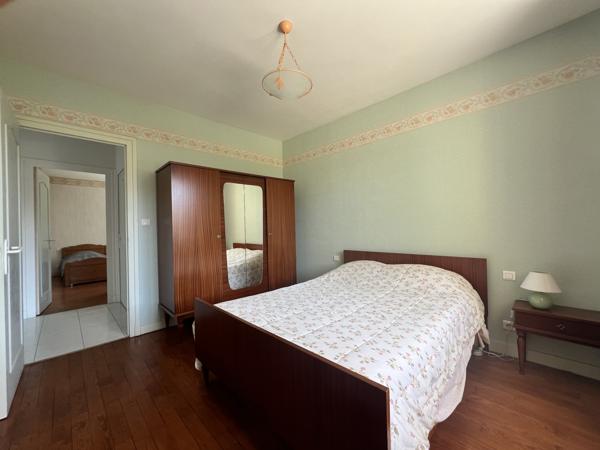 ROYAN - QUARTIER DU PARC - APPARTEMENT T3 avec JARDIN et GARAGE - 200 M PLAGE
