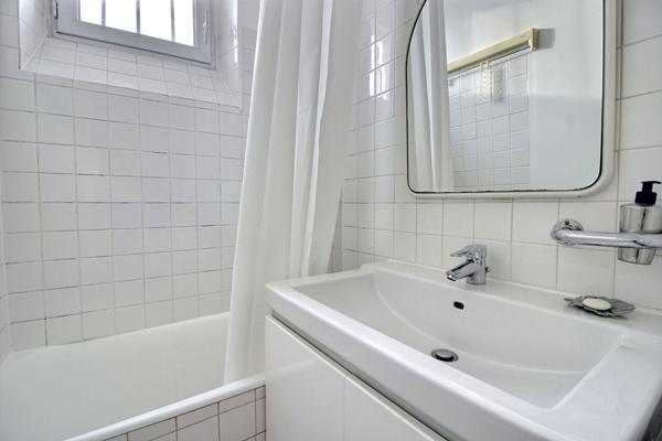 Charmant Appartement 2 pièces à vendre à Paris - V1043