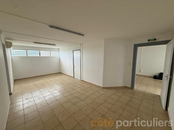 Vente Local commercial64 m² - SAINT DENIS (97400)
