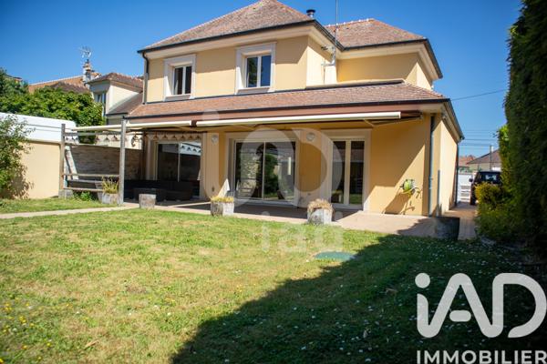 Maison à vendre 6 pièces 150 m² Ozoir-la-Ferrière
