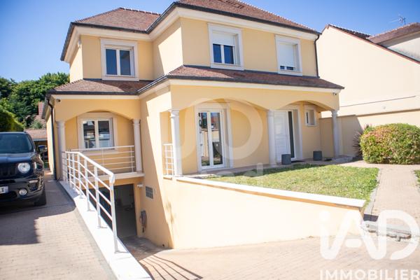 Maison à vendre 6 pièces 150 m² Ozoir-la-Ferrière
