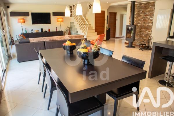 Maison à vendre 6 pièces 150 m² Ozoir-la-Ferrière