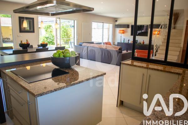 Maison à vendre 6 pièces 150 m² Ozoir-la-Ferrière