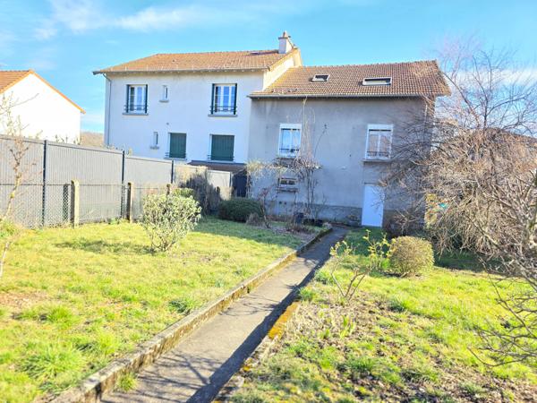 Meilleursbiens vous propose Maison familiale sur Aurillac 191 m2 sur 440 m2 terrain plat