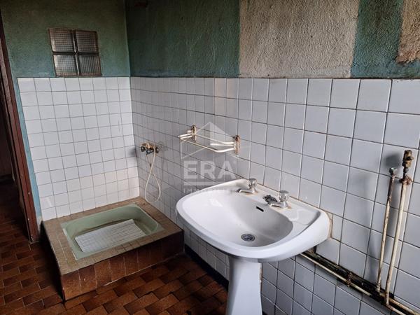 Maison avec hangar à Montpon Ménestérol - 5 chambres sur 4023 m².