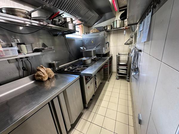 ISERE - BAR RESTAURANT  45 COUVERTS + TERRASSE 60 PLACES, LOGEMENT