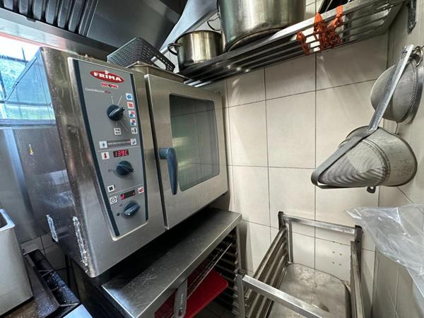 ISERE - BAR RESTAURANT  45 COUVERTS + TERRASSE 60 PLACES, LOGEMENT