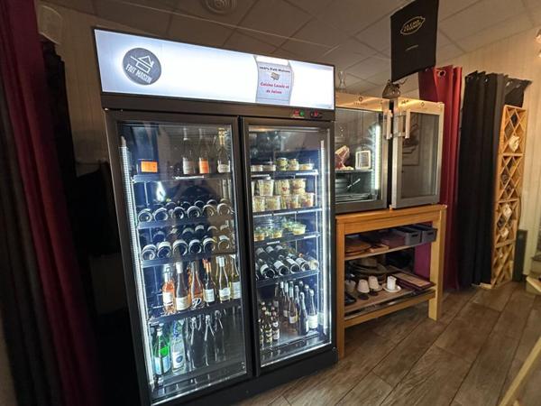 ISERE - BAR RESTAURANT  45 COUVERTS + TERRASSE 60 PLACES, LOGEMENT