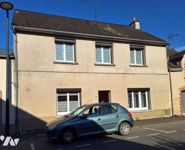 Maison à usage d'habitation, comprenant :
- au rez de chaussée : entrée, cuisine, salle à mang...