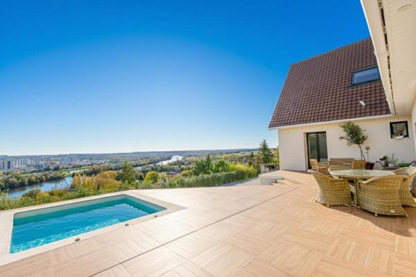 Propriété d'exception avec vue panoramique sur la vallée de la Seine