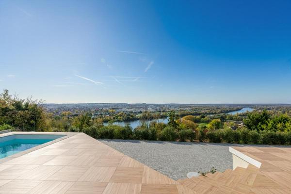 Propriété d'exception avec vue panoramique sur la vallée de la Seine