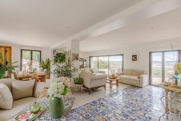 Propriété d'exception avec vue panoramique sur la vallée de la Seine