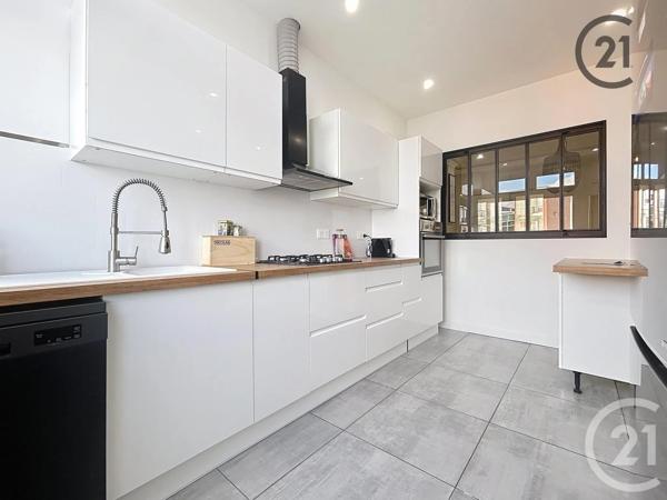 Appartement à vendre  5 pièces - 120 m 2   TROYES  - 10