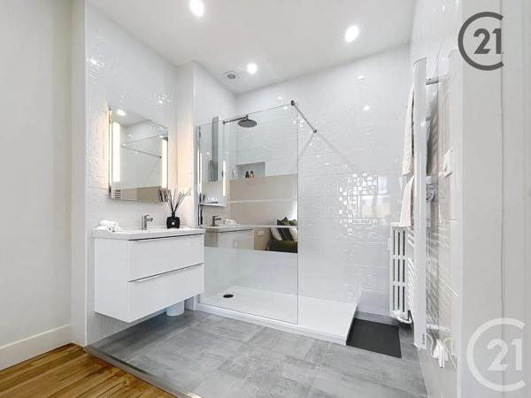 Appartement à vendre  5 pièces - 120 m 2   TROYES  - 10