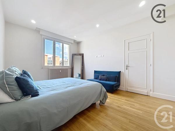 Appartement à vendre  5 pièces - 120 m 2   TROYES  - 10