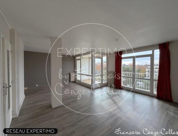 Versailles (78000) Appartement 4 pièces au dernier étage, traversant et avec loggia