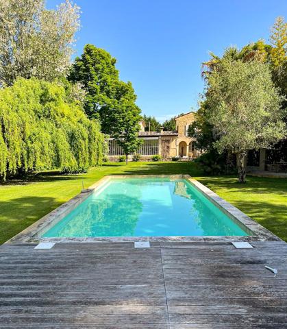 Vente Maison de luxe Althen-des-Paluds 12 Pièces 280 m²