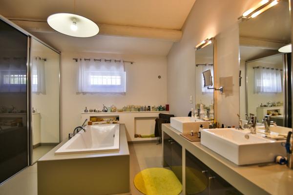 Vente Maison de luxe Althen-des-Paluds 12 Pièces 280 m²