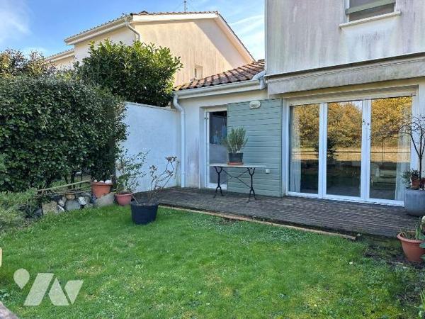 Maison à Vendre à LABENNE (40530) dans les Landes
Centre-ville, charmante maison mitoyenne édi...