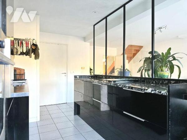 Maison à Vendre à LABENNE (40530) dans les Landes
Centre-ville, charmante maison mitoyenne édi...