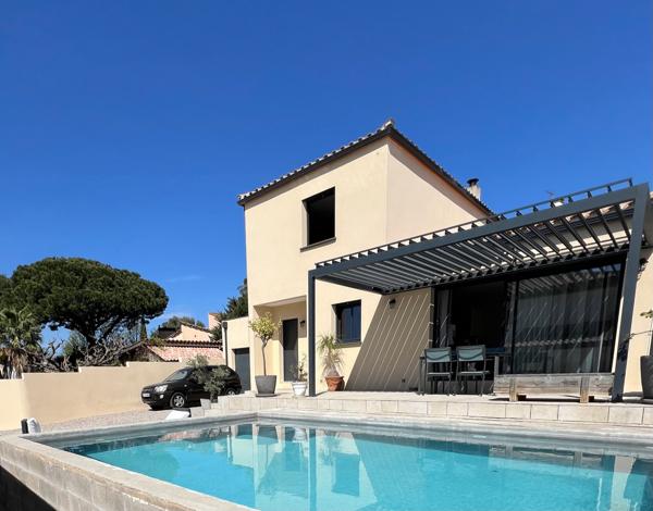 SAINT-ESTEVE VILLA (RE 2020) 158 M2 T5, 4 faces avec Piscine