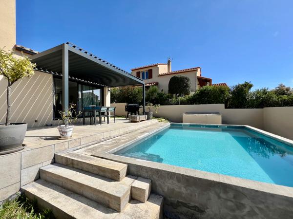 SAINT-ESTEVE VILLA (RE 2020) 158 M2 T5, 4 faces avec Piscine