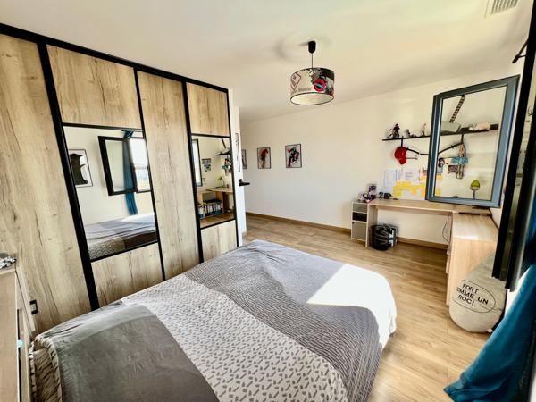 SAINT-ESTEVE VILLA (RE 2020) 158 M2 T5, 4 faces avec Piscine