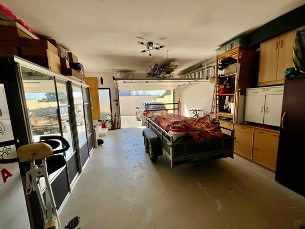 SAINT-ESTEVE VILLA (RE 2020) 158 M2 T5, 4 faces avec Piscine