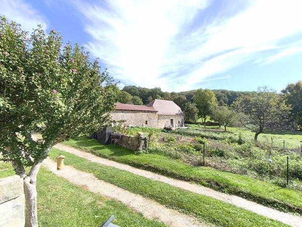 Demeure de charme avec dépendances à Lissac