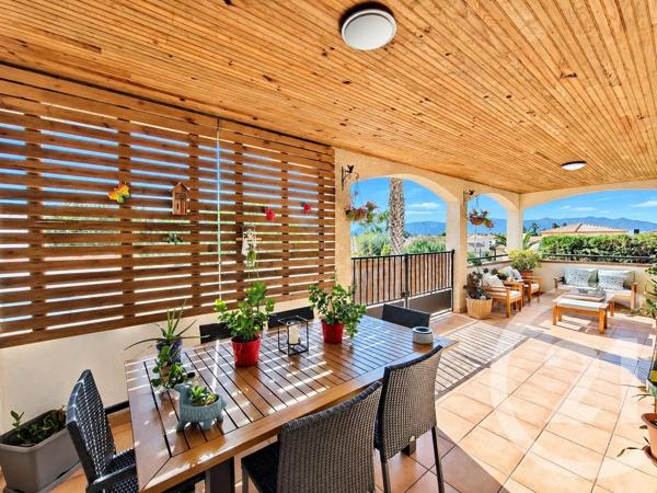 Maison à vendre  6 pièces - 180 m 2   SALEILLES  - 66