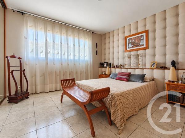 Maison à vendre  6 pièces - 180 m 2   SALEILLES  - 66