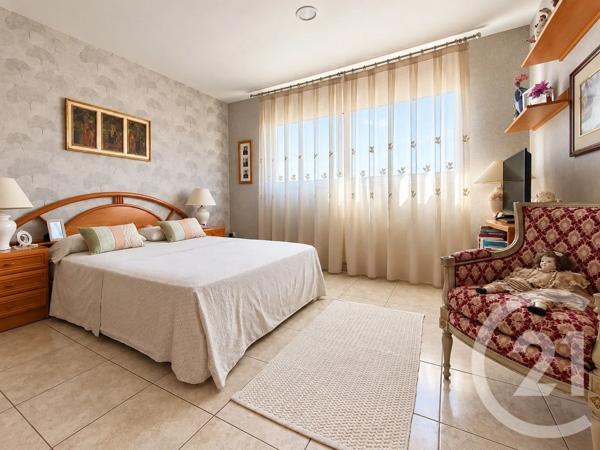 Maison à vendre  6 pièces - 180 m 2   SALEILLES  - 66