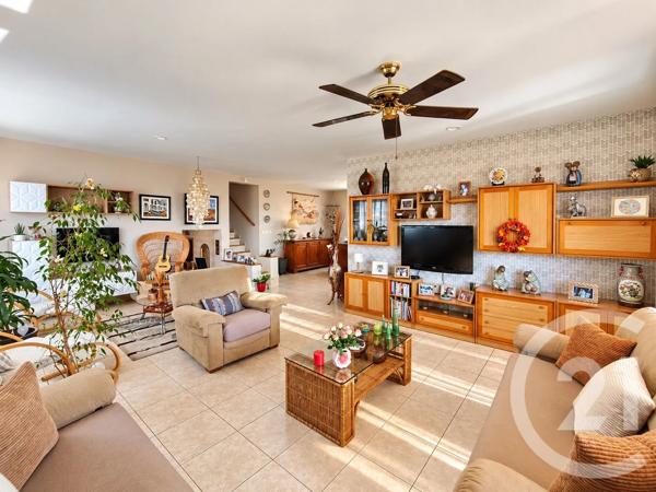 Maison à vendre  6 pièces - 180 m 2   SALEILLES  - 66